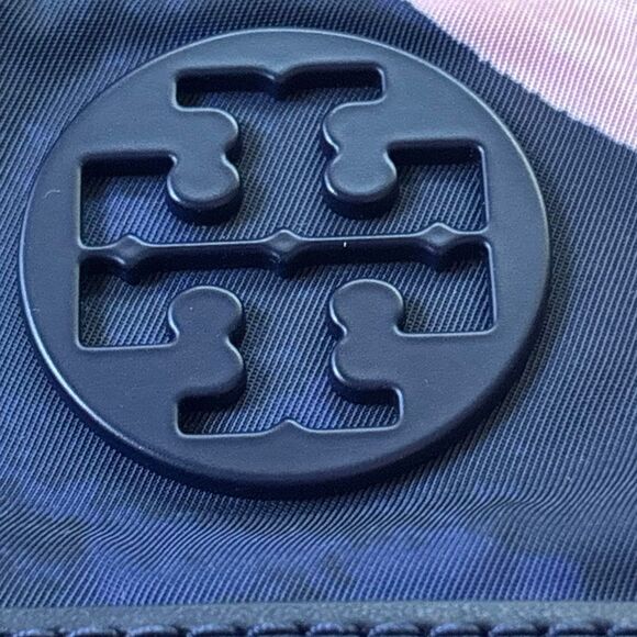 Tory Burch Tilda swing pack crossbody purse bag nylon graphic print pink/blue - Picture 5 of 7